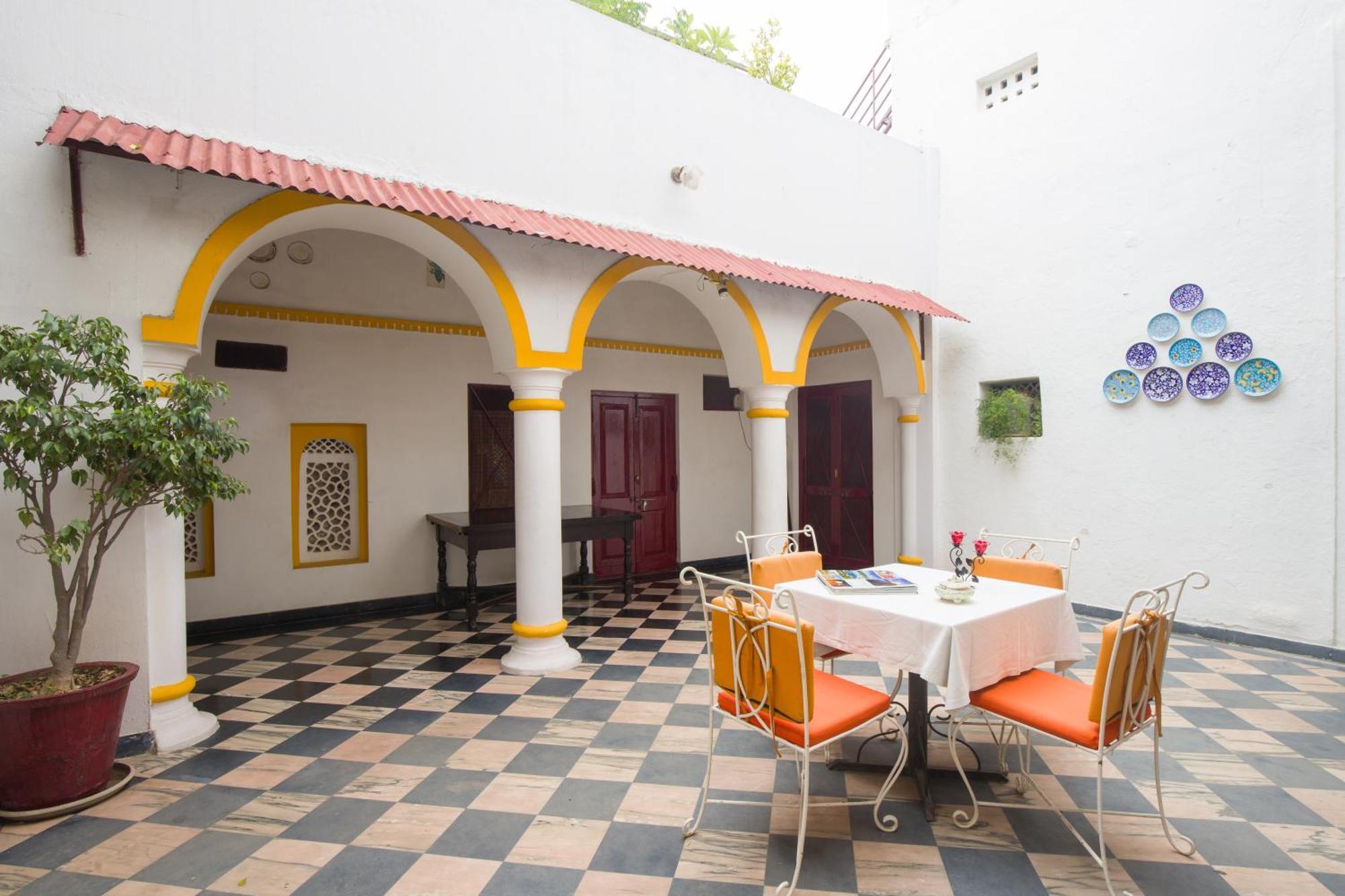 Bedla House- Boutique Heritage Homestay Udaipur Buitenkant foto