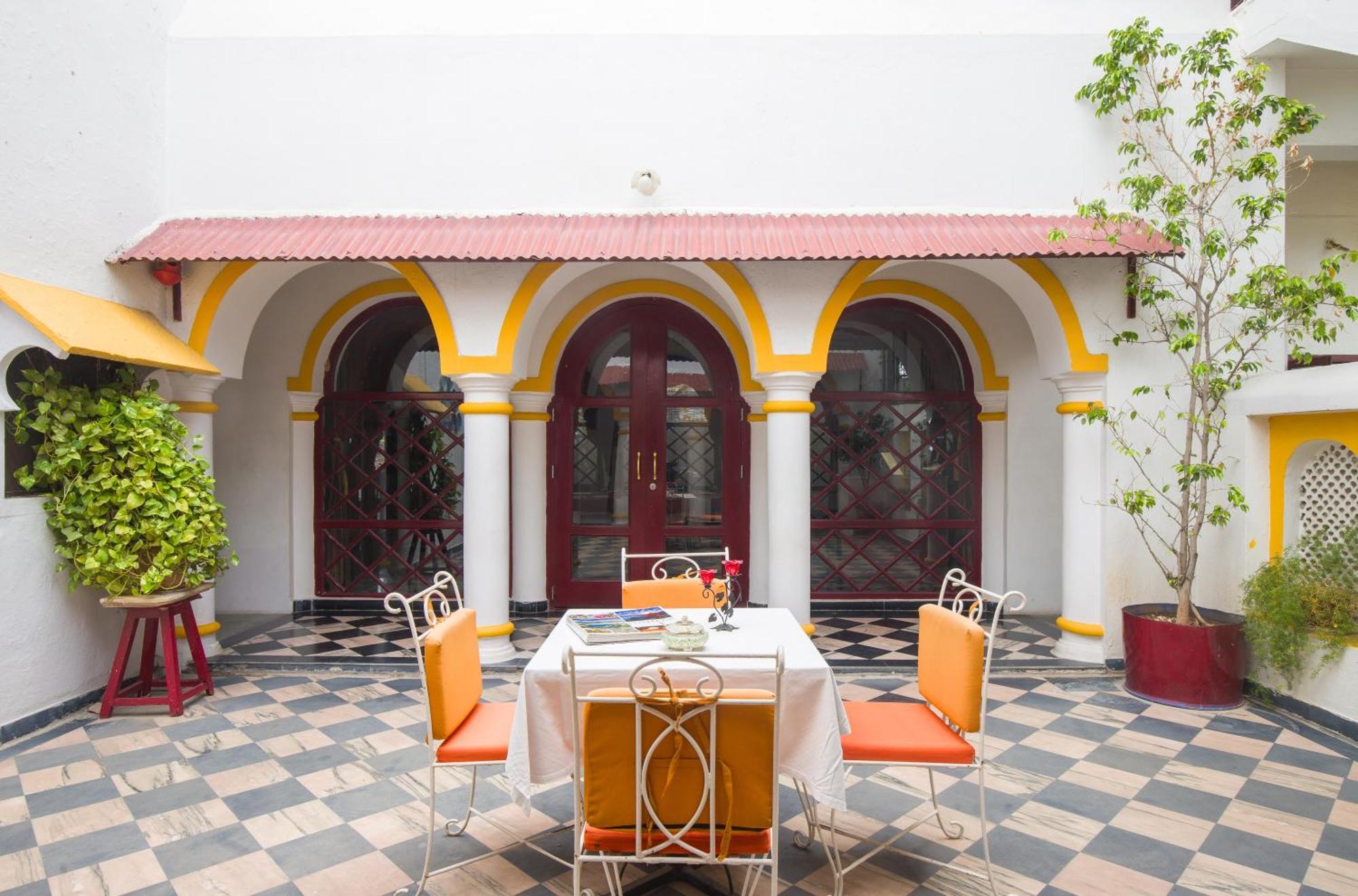 Bedla House- Boutique Heritage Homestay Udaipur Buitenkant foto